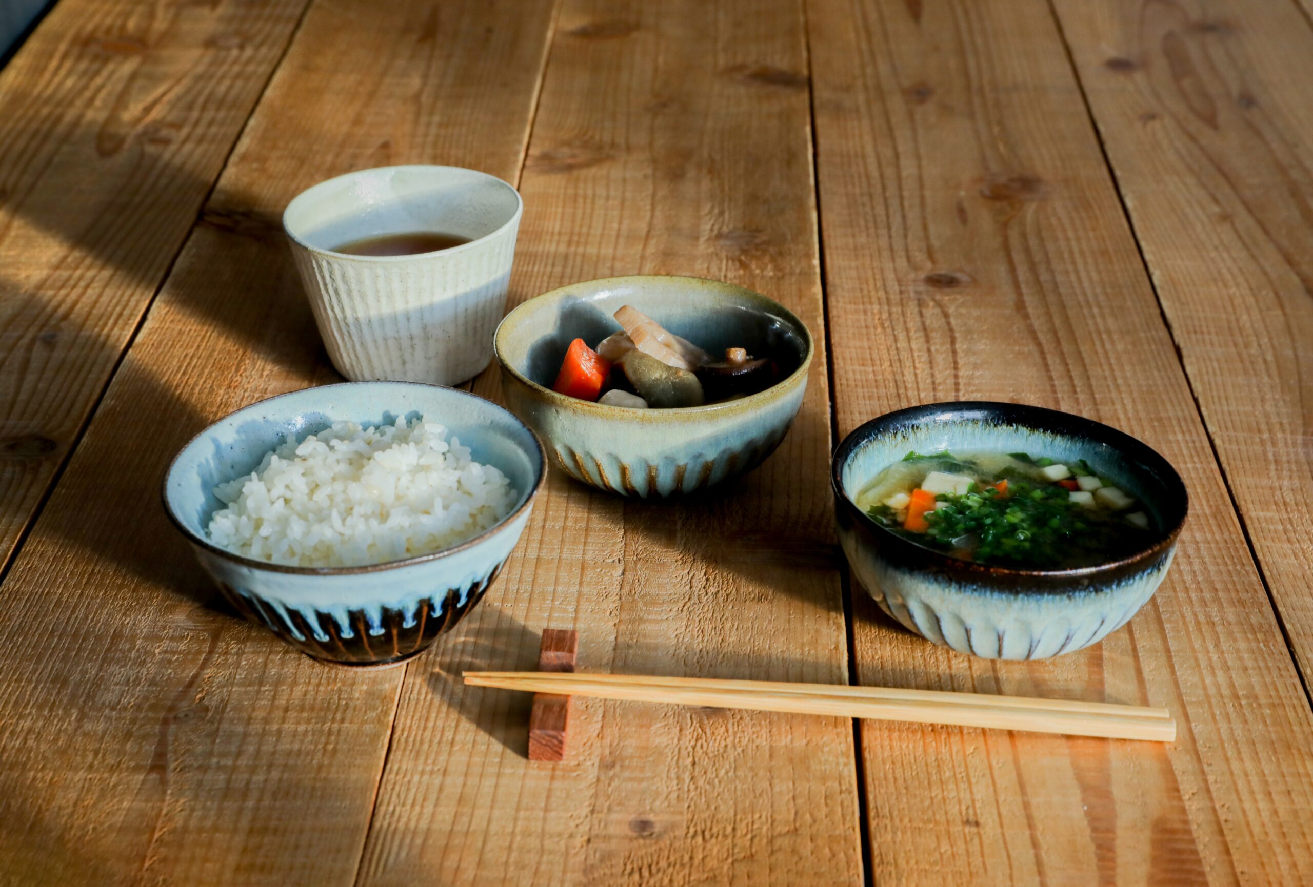 草花紋花器  西端正  丹波焼 草花紋花器 西端正 丹波焼 草花紋花器 西端正 丹波焼 2025年
